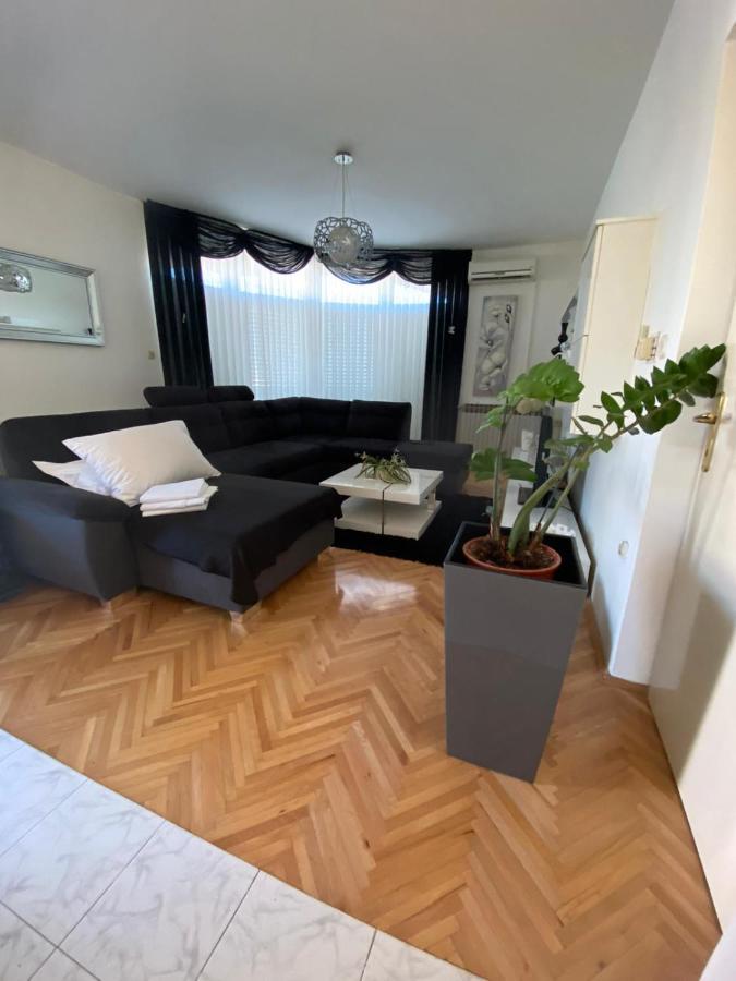 Apartment Meri بيبينيا المظهر الخارجي الصورة